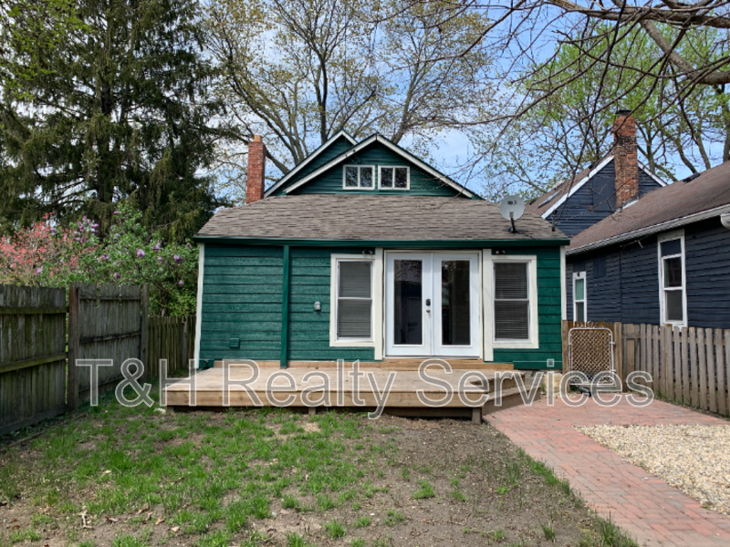 631 Prospect Street - Photo 2 of 25