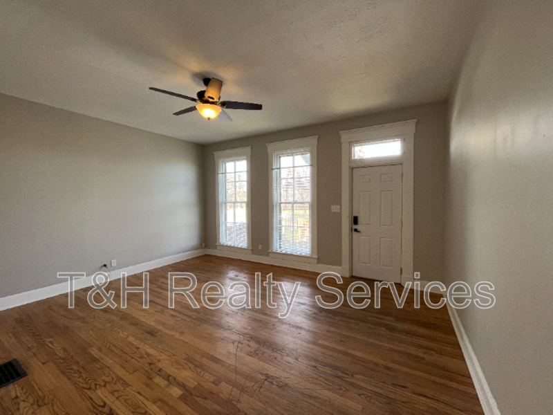 631 Prospect Street - Photo 5 of 25