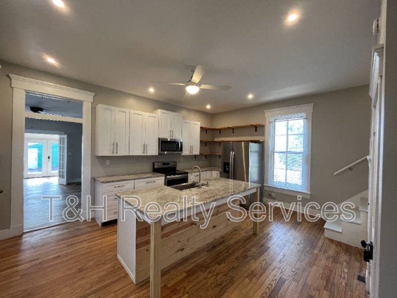 631 Prospect Street - Photo 7 of 25