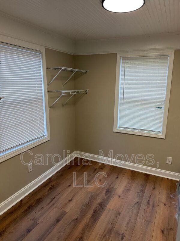 105 Francis Ave - Photo 7 of 18