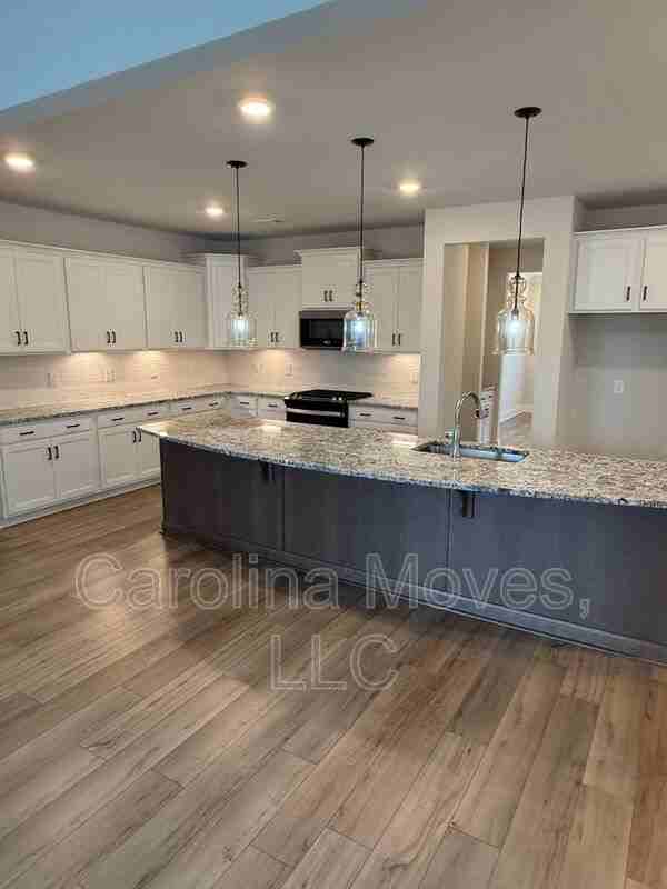 521A Fenwick Dr - Photo 4 of 27