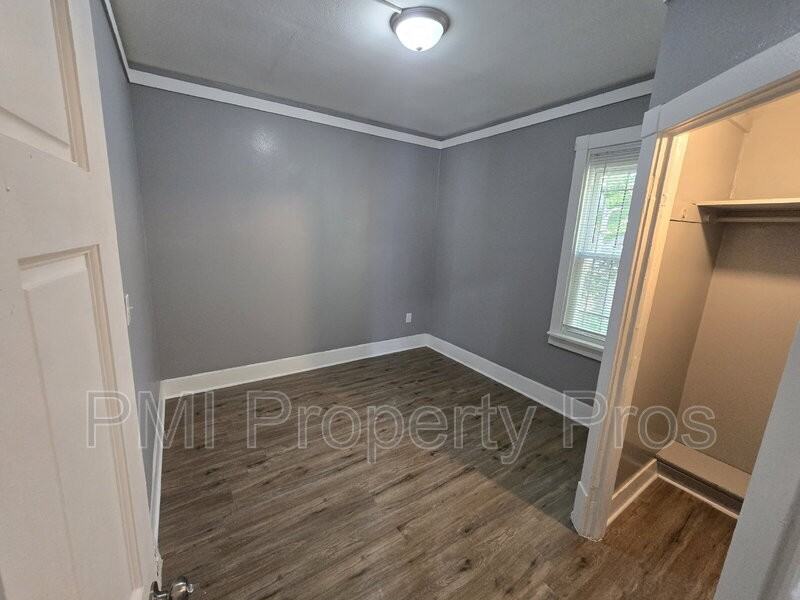 2478 W Chambers St - Photo 7 of 27