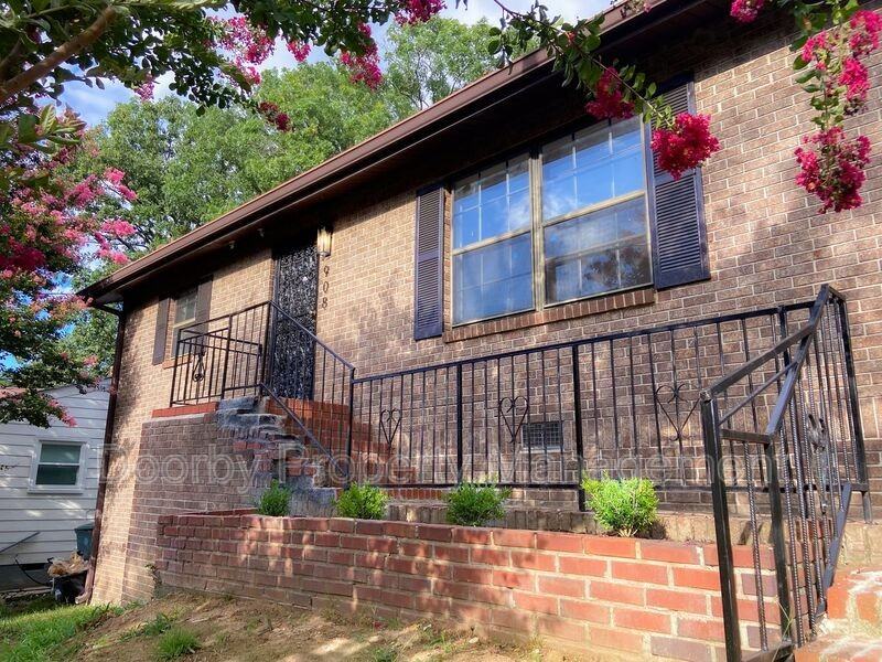 908 Wheeler Ave - Photo 2 of 18
