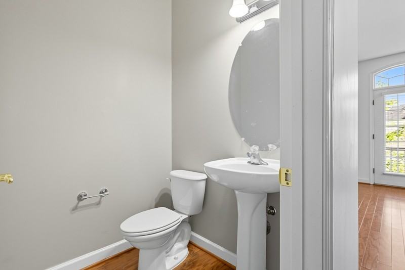 613 Spectator Ave - Photo 3 of 20