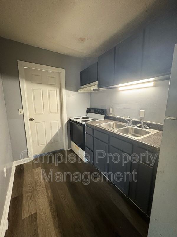 409 Oporto-Madrid Boulevard South - Photo 3 of 5