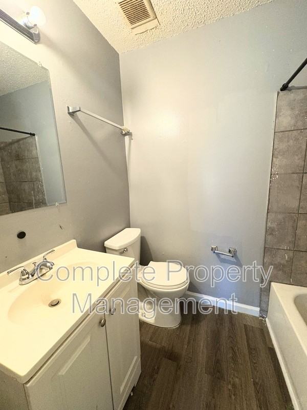 409 Oporto-Madrid Boulevard South - Photo 5 of 5