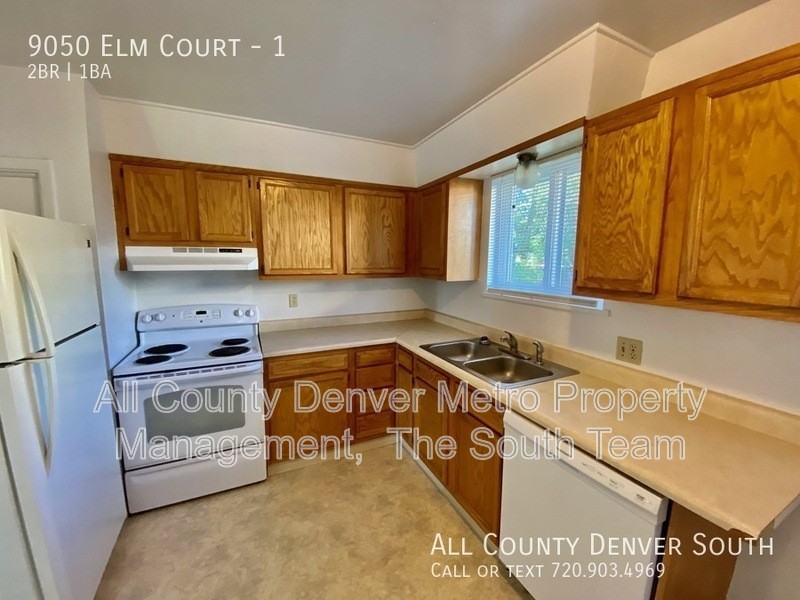 9050 Elm Ct - Photo 4 of 15