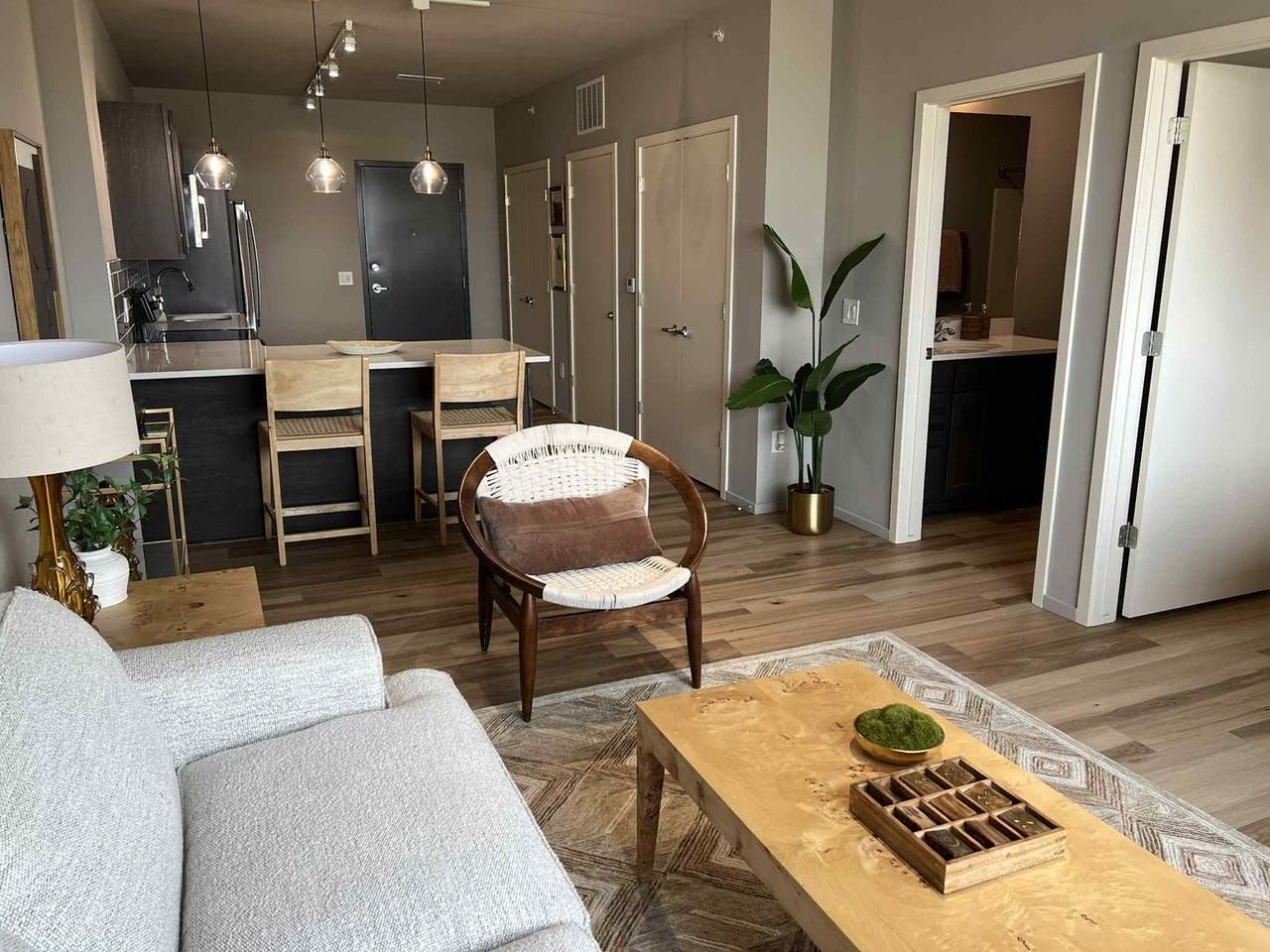 The Howard - Photo 6 of 36