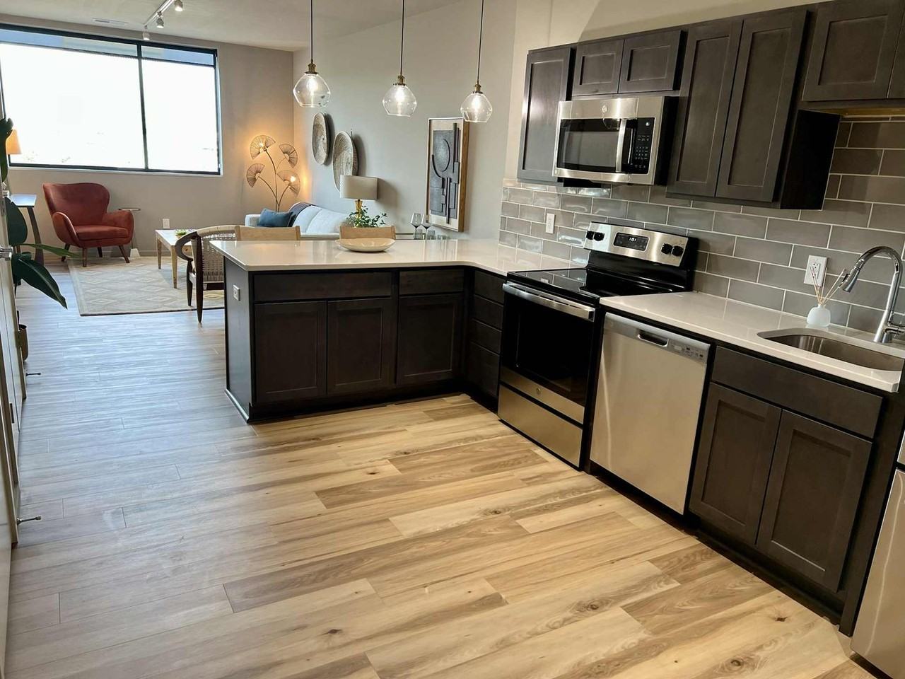 The Howard - Photo 7 of 36