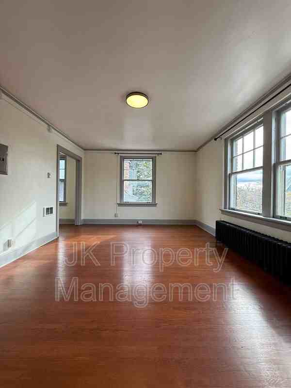 310 5th St N #34 - Photo 7 of 18