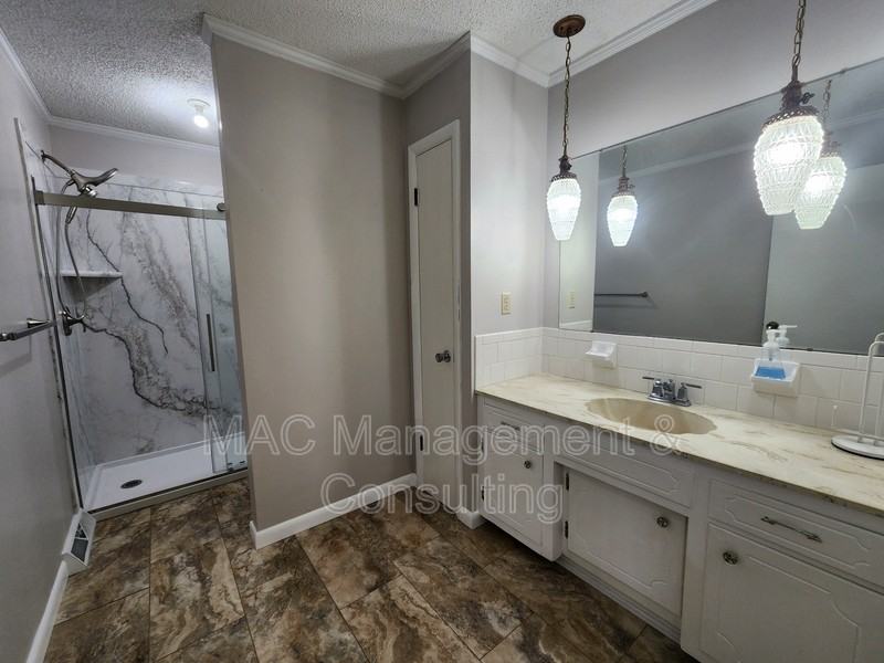 4914 S Grundy Quarles Hwy - Photo 3 of 8