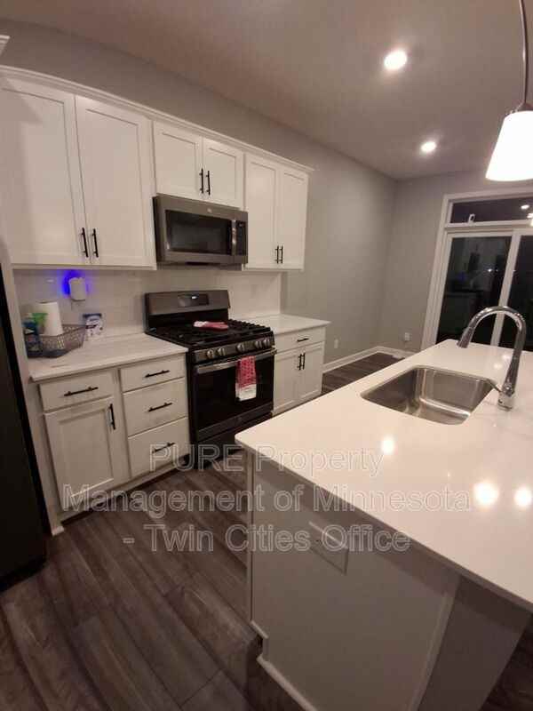 3464 109th Lane Northeast - Photo 2 of 23