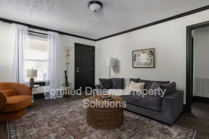 724 South Broad Street - Photo 2 of 26