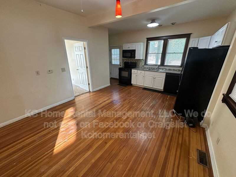 2826 Harrison Street - Photo 6 of 50