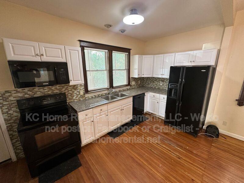 2826 Harrison Street - Photo 7 of 50