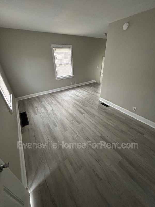 2724 Stringtown Rd - Photo 2 of 5