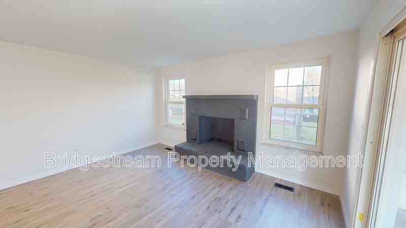 7716 Timbercrest Drive - Photo 7 of 18