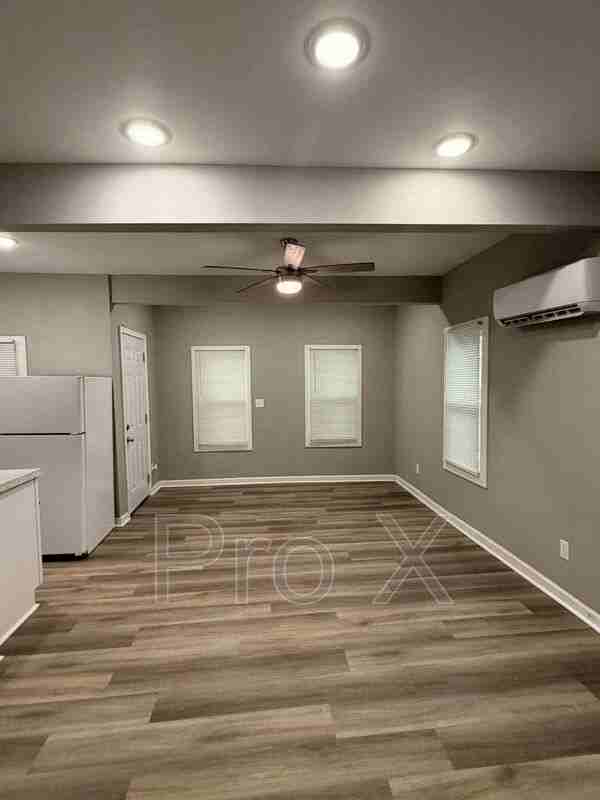 609 W 9th St #609W9thST - Photo 2 of 11