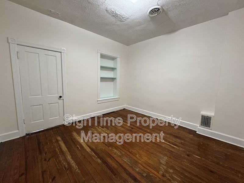 40-42 East Franklin Street - Photo 6 of 20