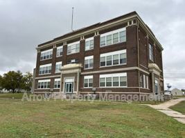 featured image of 731 W Crawford St