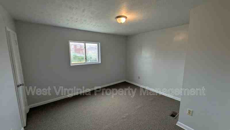 1111 24th Street #1111-1 - Photo 5 of 7