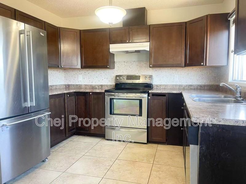 13411 61 Street NW - Photo 3 of 14