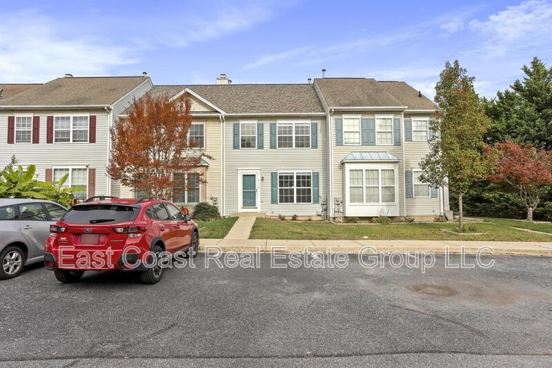 9114 Ridgefield Ln - Photo 3 of 38