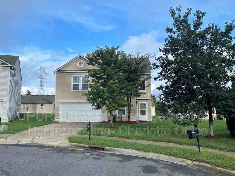 1708 Larne Cir - Photo 3 of 50