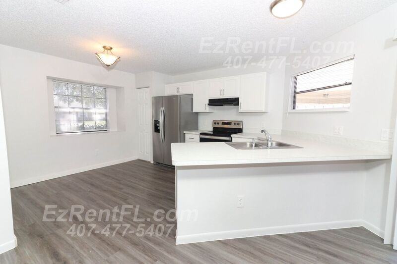 5249 Champagne Cir - Photo 4 of 25