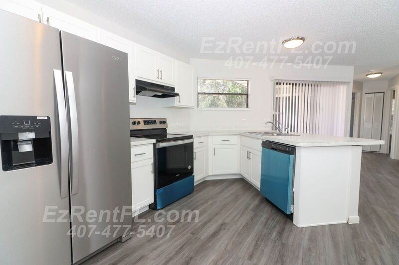 5249 Champagne Cir - Photo 6 of 25