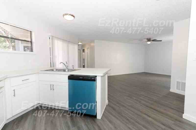 5249 Champagne Cir - Photo 7 of 25