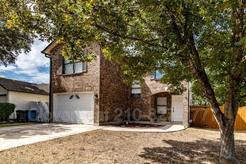 8019 Hilltop Crest - Photo 2 of 37