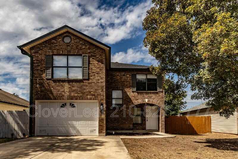 8019 Hilltop Crest - Photo 3 of 37