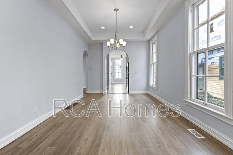 920 North College Avenue - Photo 3 of 15