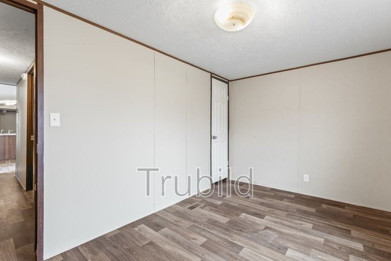 155 S King Charles Ct - Photo 4 of 8