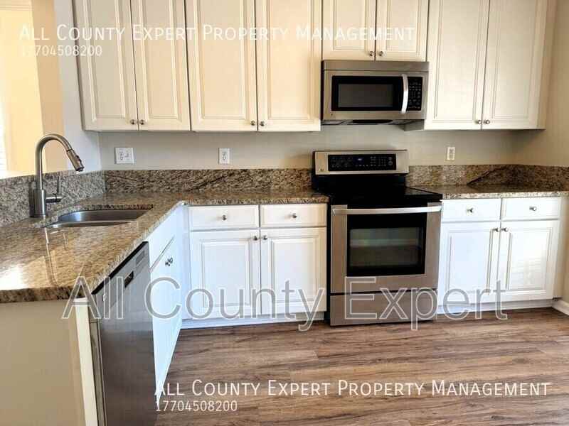 2075 Pine Tree Drive #D4 - Photo 4 of 19