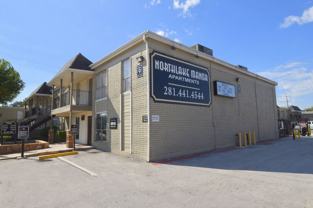 Northlake Manor Apartments - Photo 1 of 1