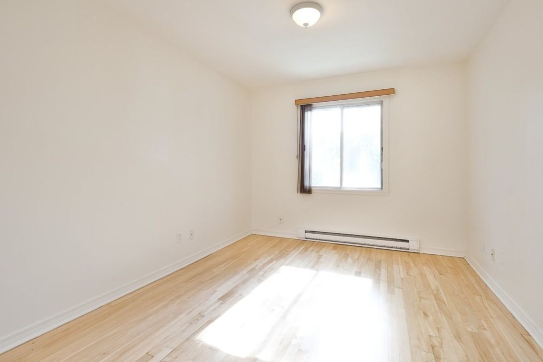 Rue Montgomery & Rue de Rouen - Photo 4 of 17