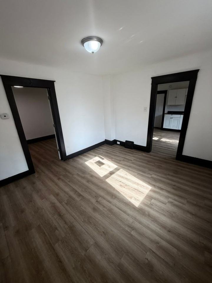 2791 E 127th St - Photo 6 of 48