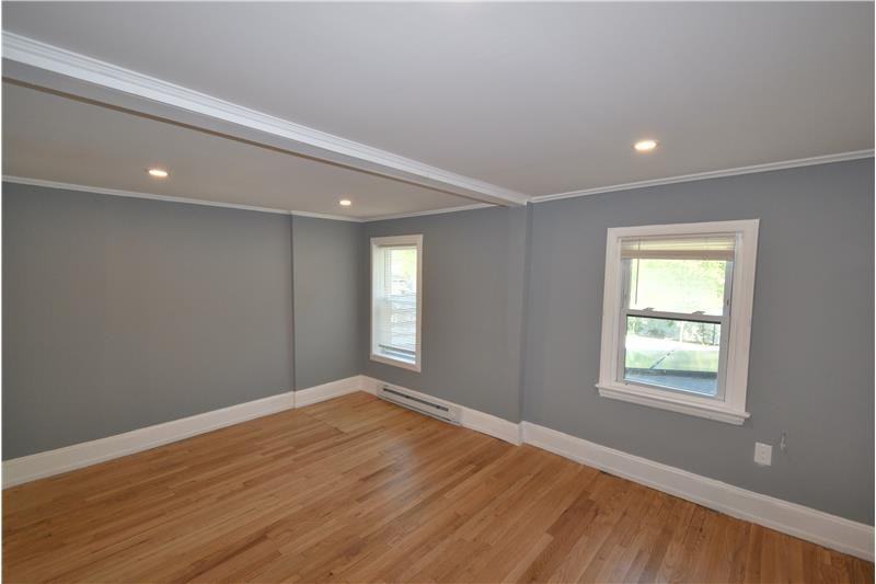 164 W Front St - Photo 3 of 10