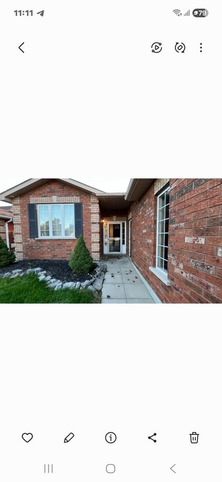 1 Revelstoke Court - Photo 2 of 10