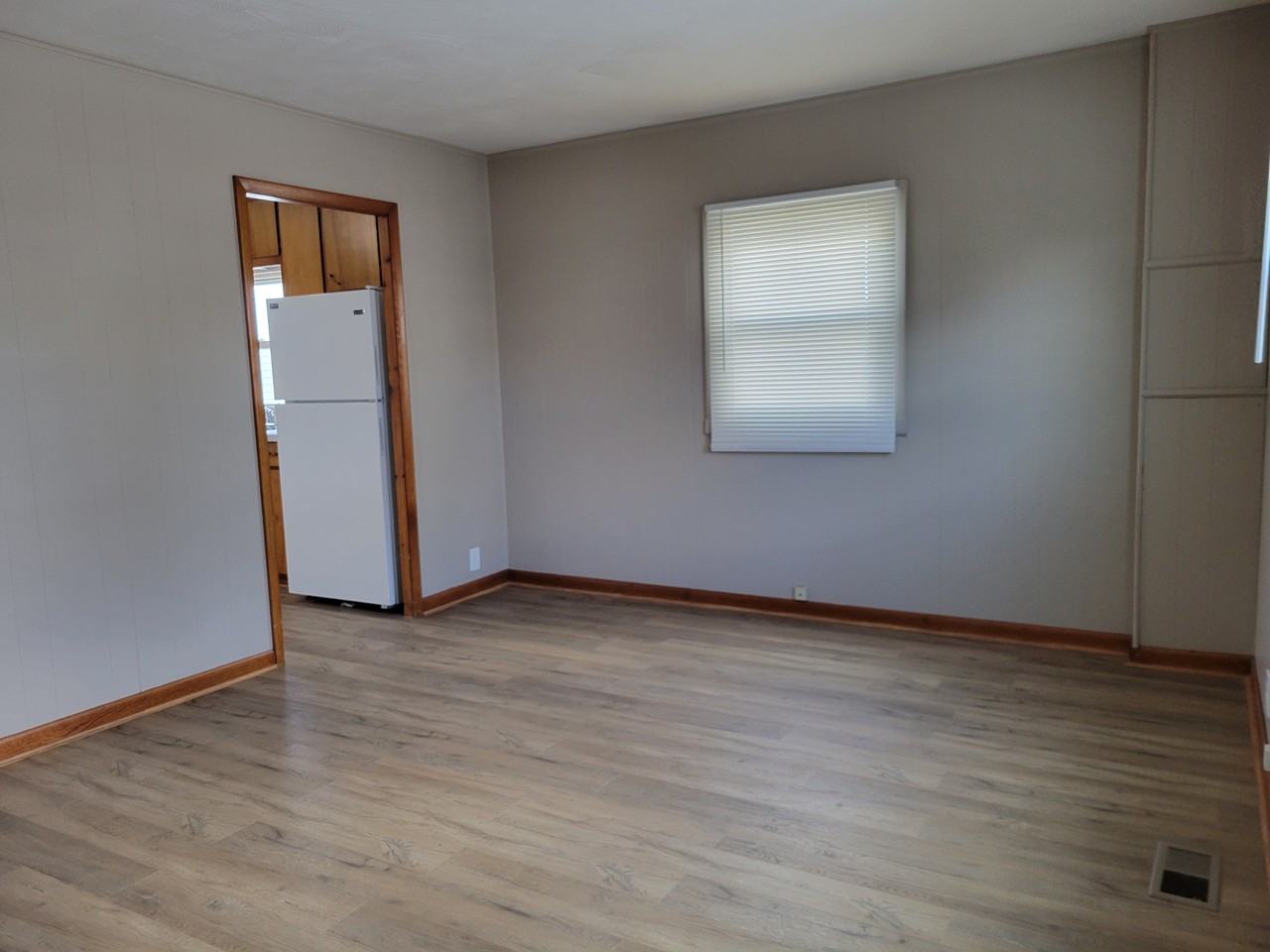 105 Sherman Avenue - Photo 6 of 15