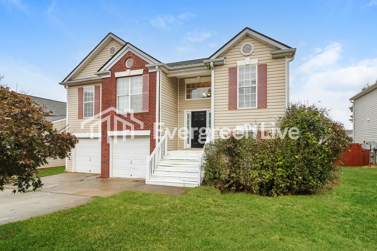 5899 Waggoner Ct - Photo 4 of 16