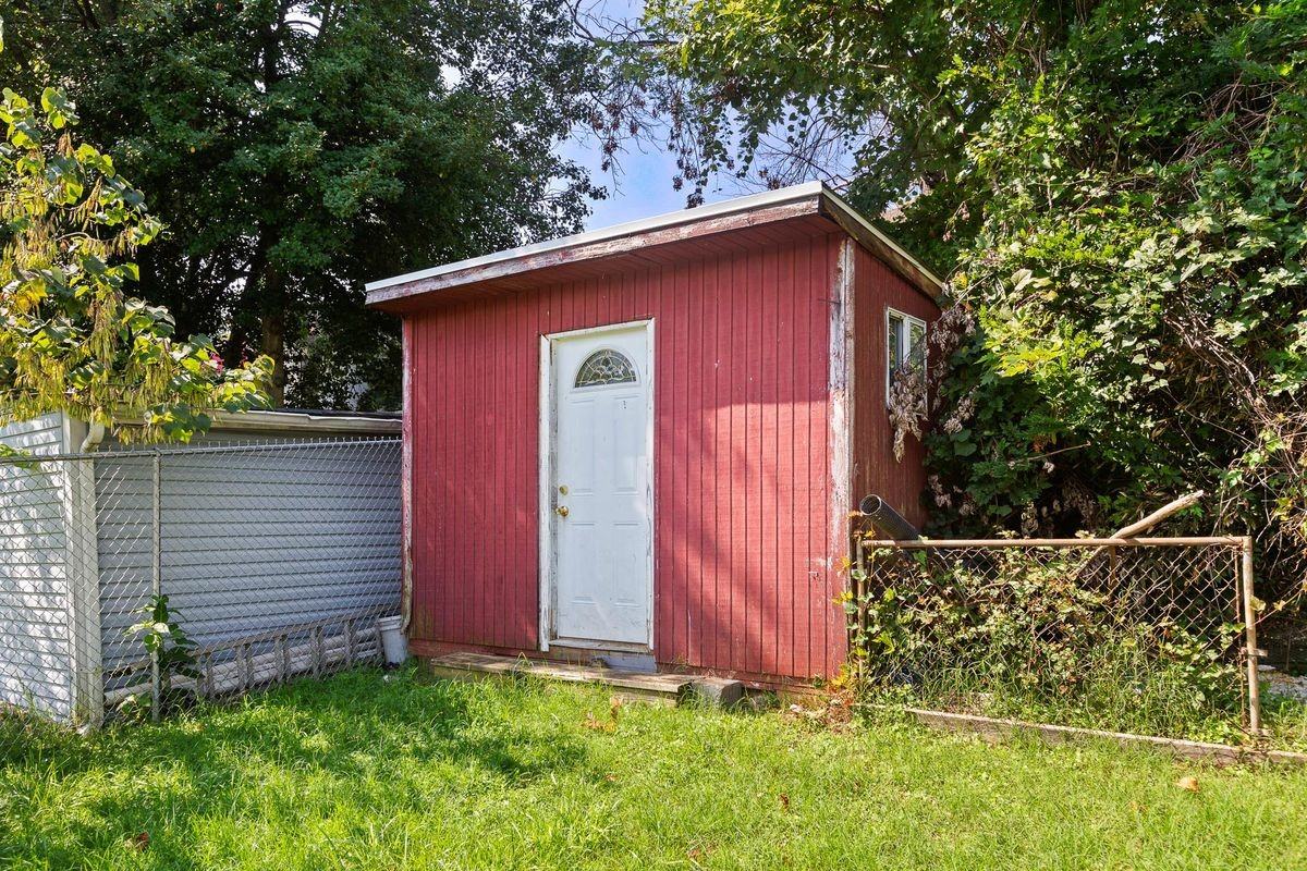 4816 Woodlawn Dr - Photo 3 of 27