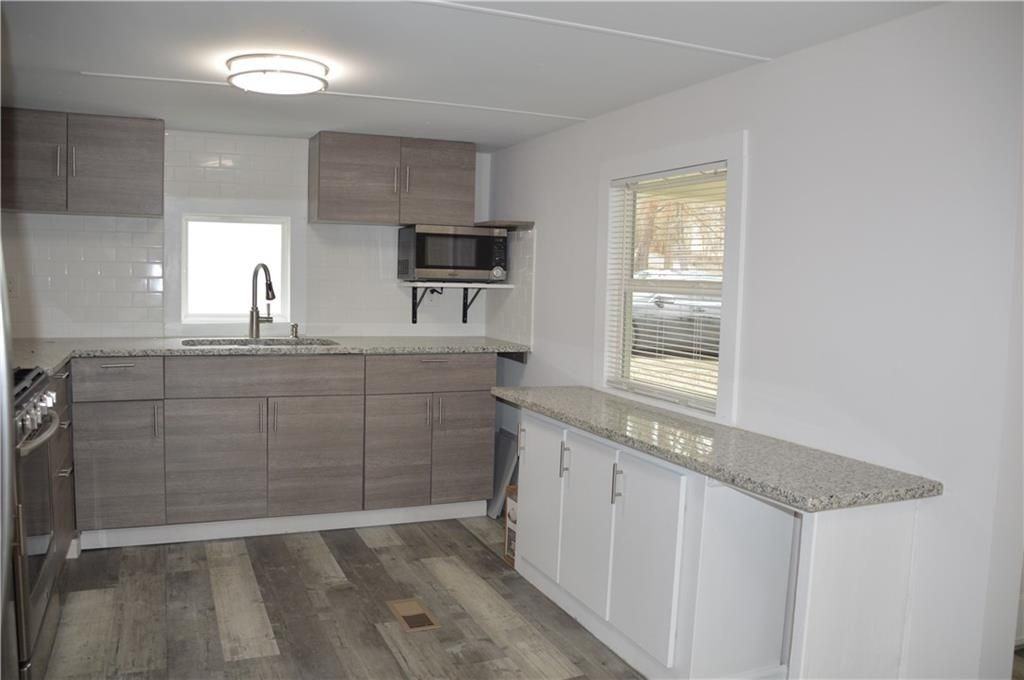 3227 Hilltop Cir - Photo 3 of 17