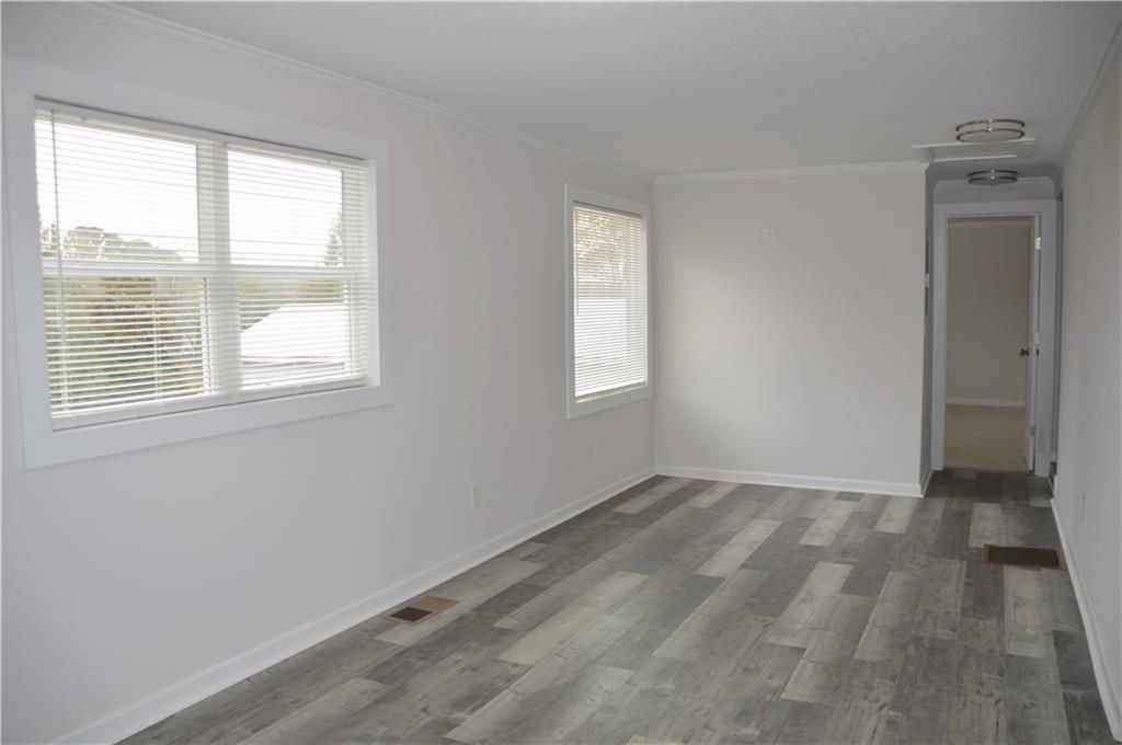 3227 Hilltop Cir - Photo 6 of 17