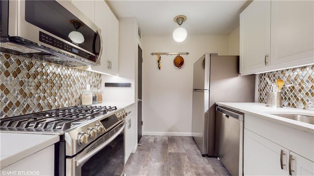 1177 Church St ##C - Photo 5 of 27