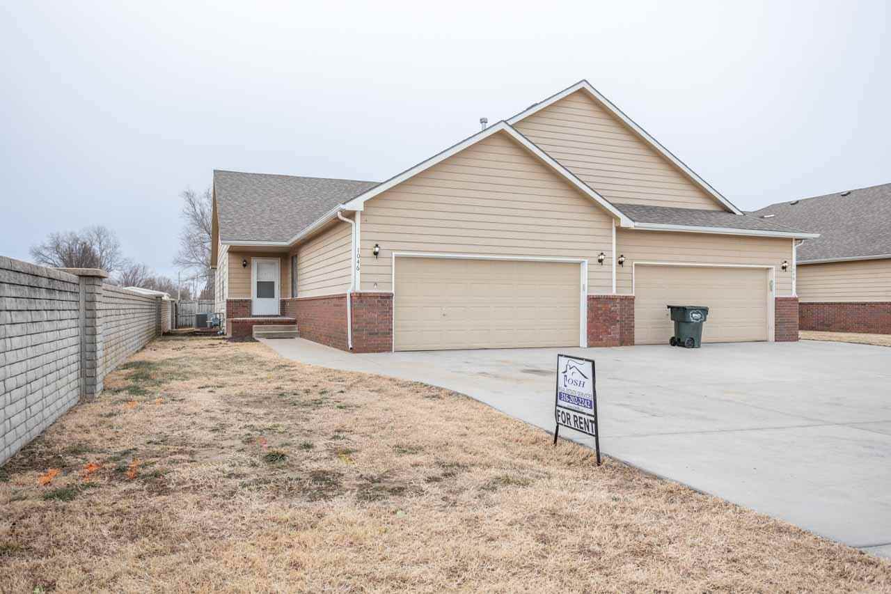 1046 E Karla Ct - Photo 3 of 37