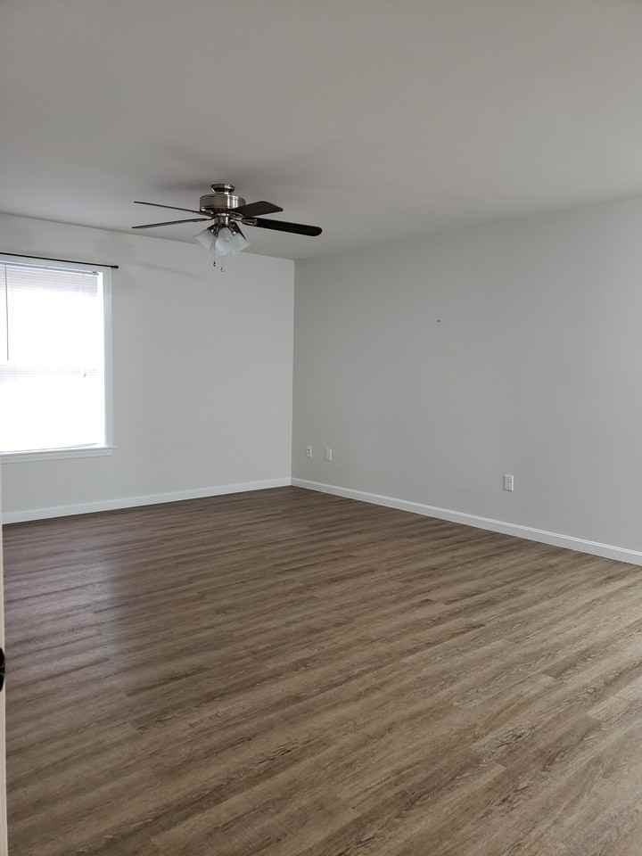 40 Horseback Road - Photo 4 of 9