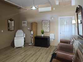 featured image of 558 Main St